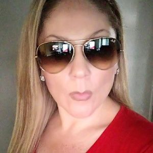 Meet your Posher, Maribel